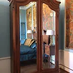 Nocleg ze śniadaniem La Grande Maison 3*