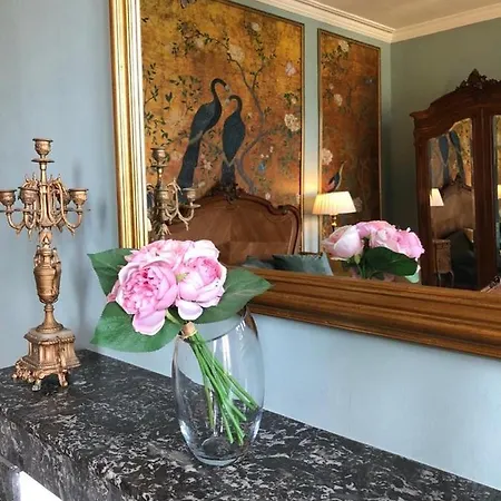 La Grande Maison Pas-de-Jeu