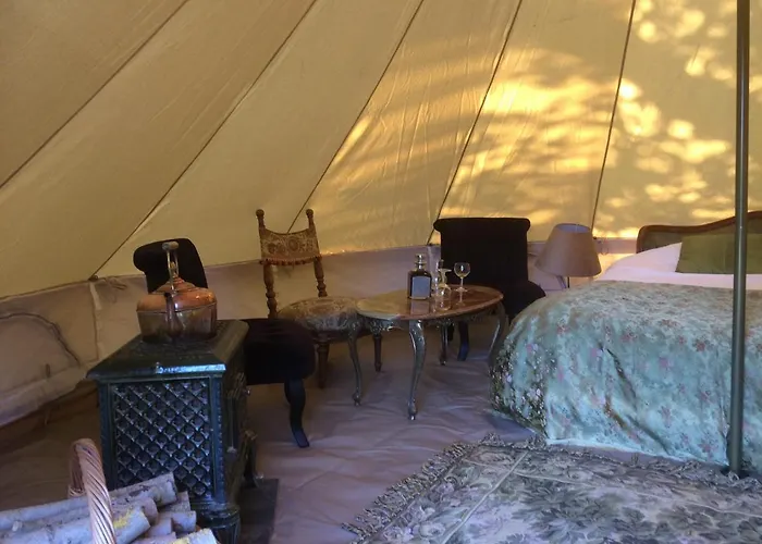 La Grande Maison 3* Pas-de-Jeu